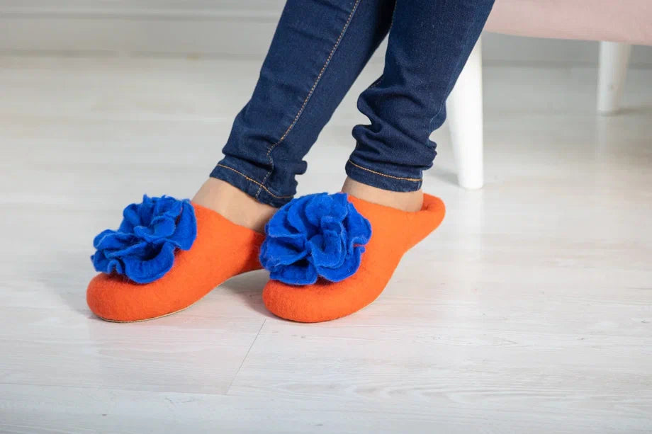 ArtSlippers Faitrade Filzpantoffeln aus Kirgisistan Orange