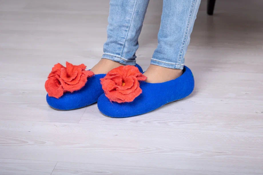 ArtSlippers Faitrade Filzpantoffeln aus Kirgisistan Blau