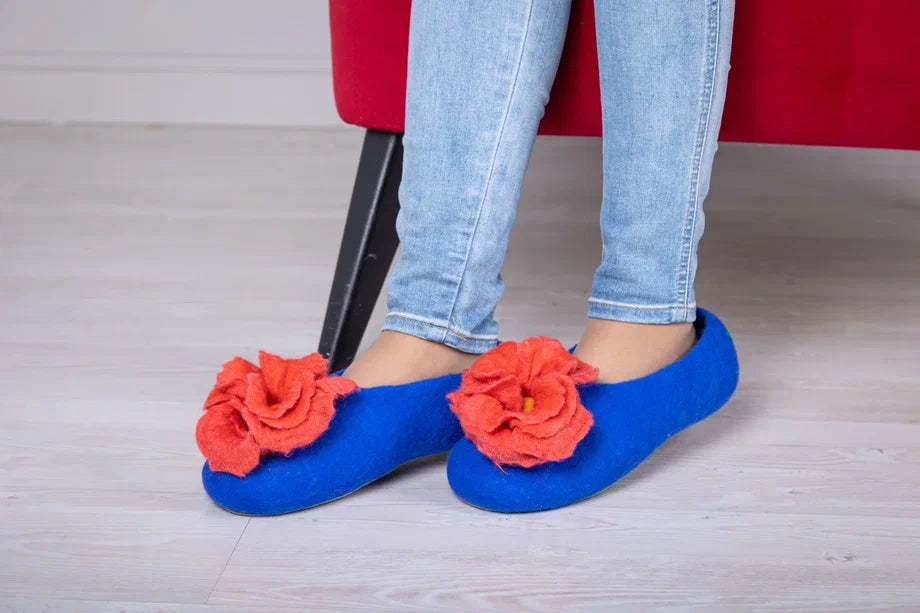 ArtSlippers Faitrade Filzpantoffeln aus Kirgisistan Blau