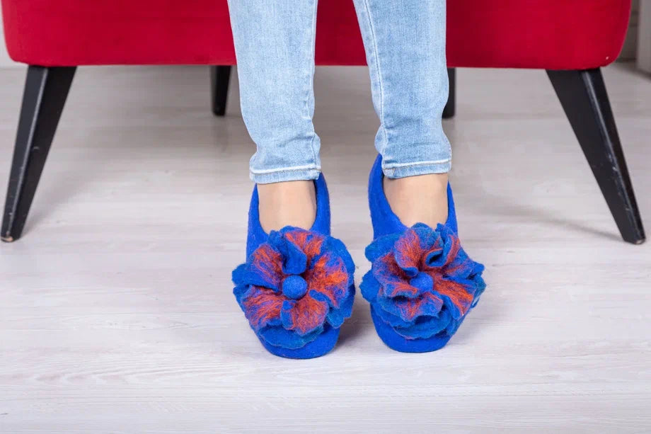 ArtSlippers Faitrade Filzpantoffeln aus Kirgisistan Blau