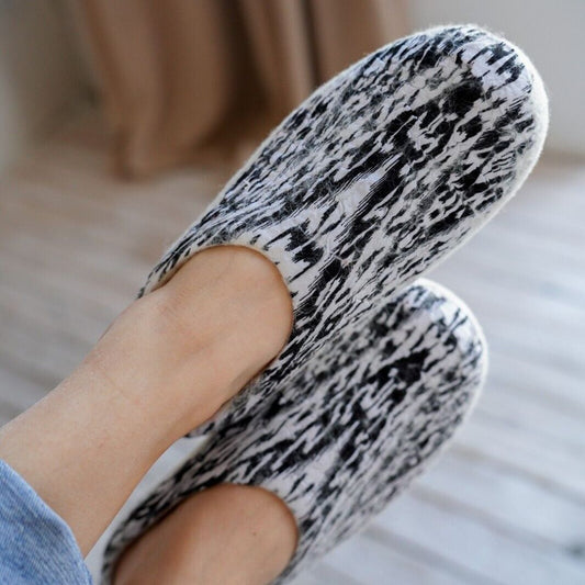 ArtSlippers Faitrade Filzpantoffeln Ikat aus Kirgisistan