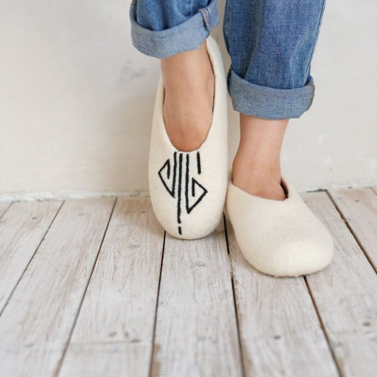 Felt Slippers White