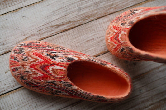 ArtSlippers Faitrade Filzpantoffeln aus Kirgisistan Ikat Orange